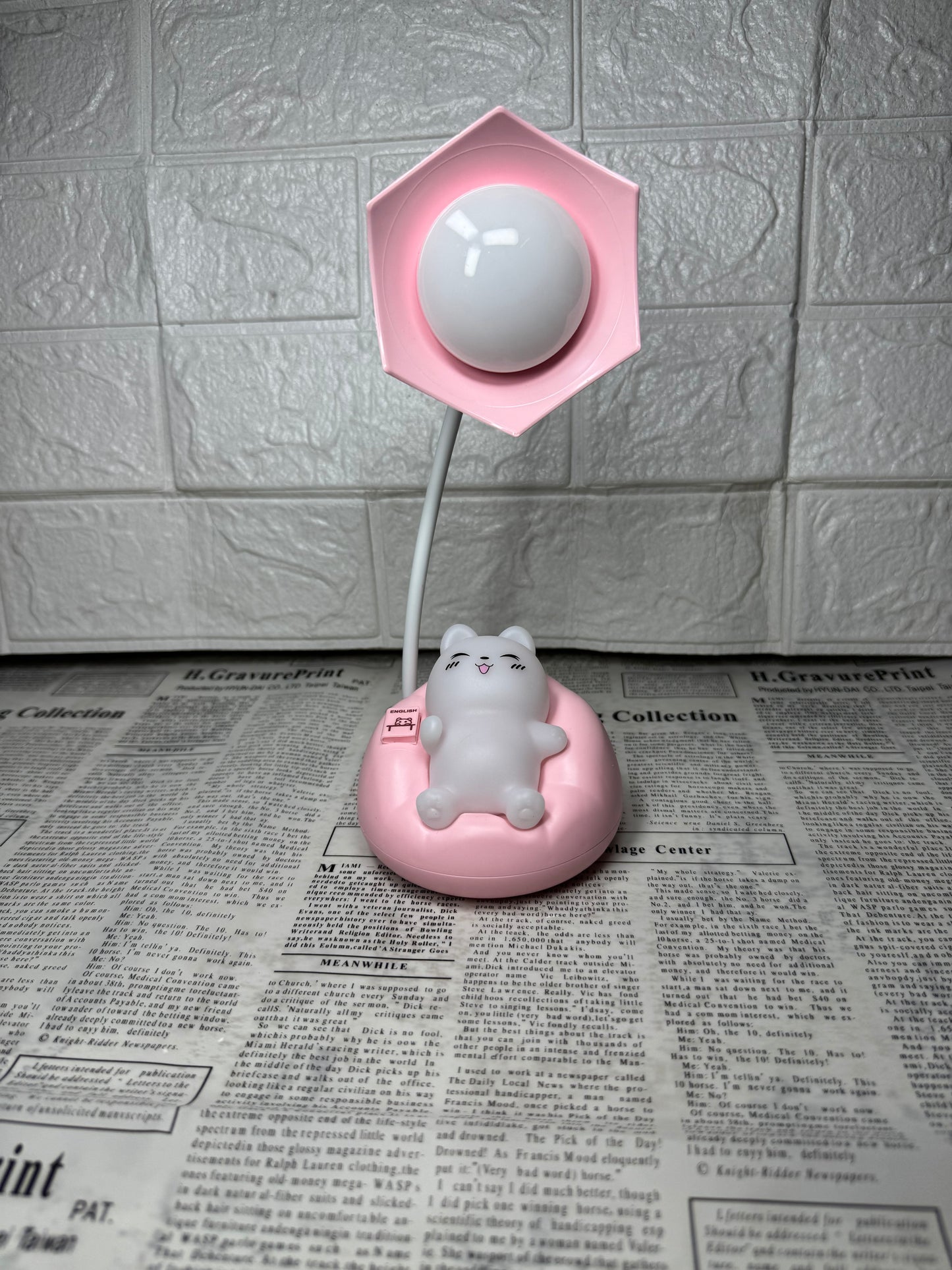 Cute Cat Desk Lamp