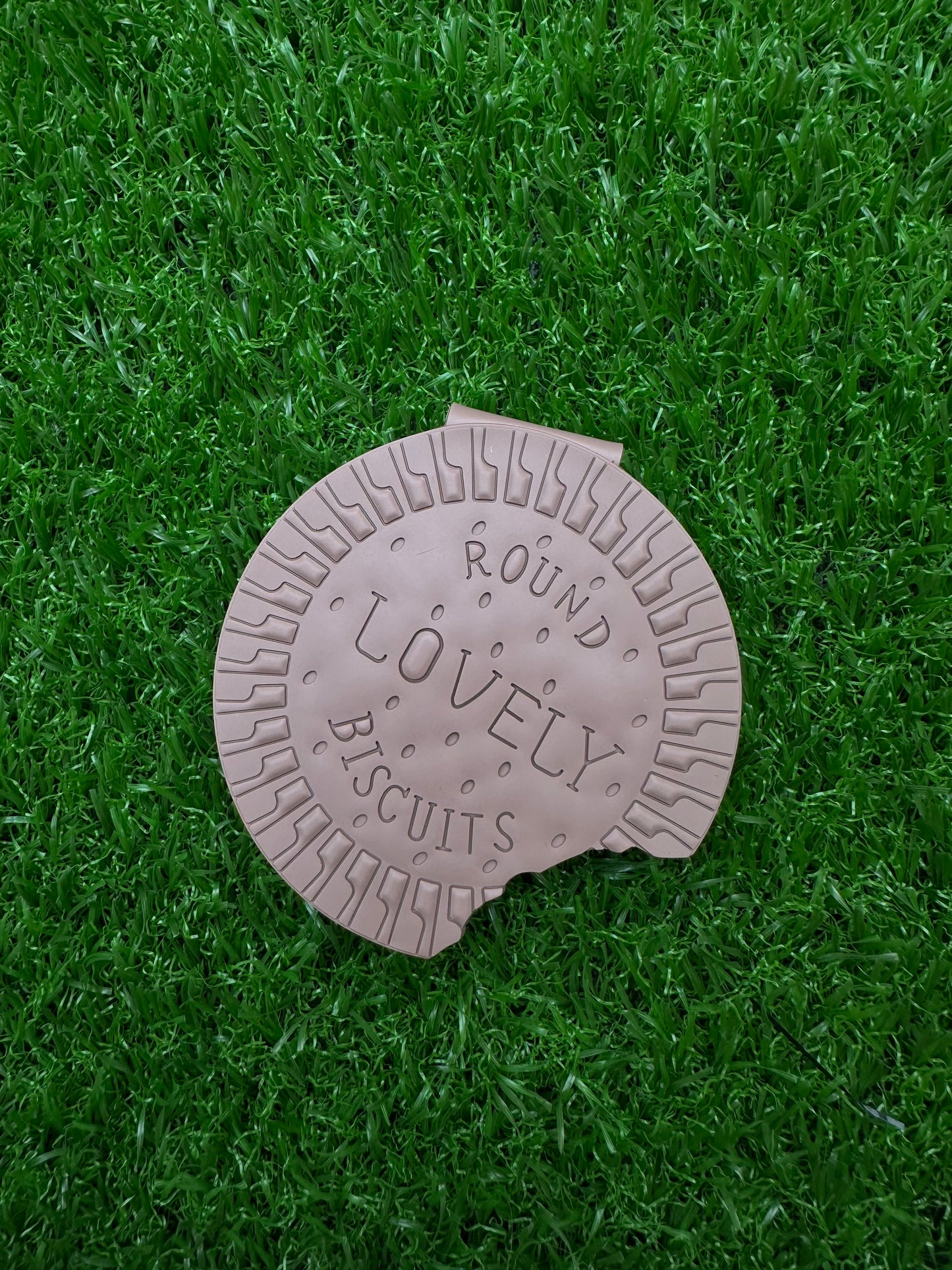 Biscuit, chocolate diary