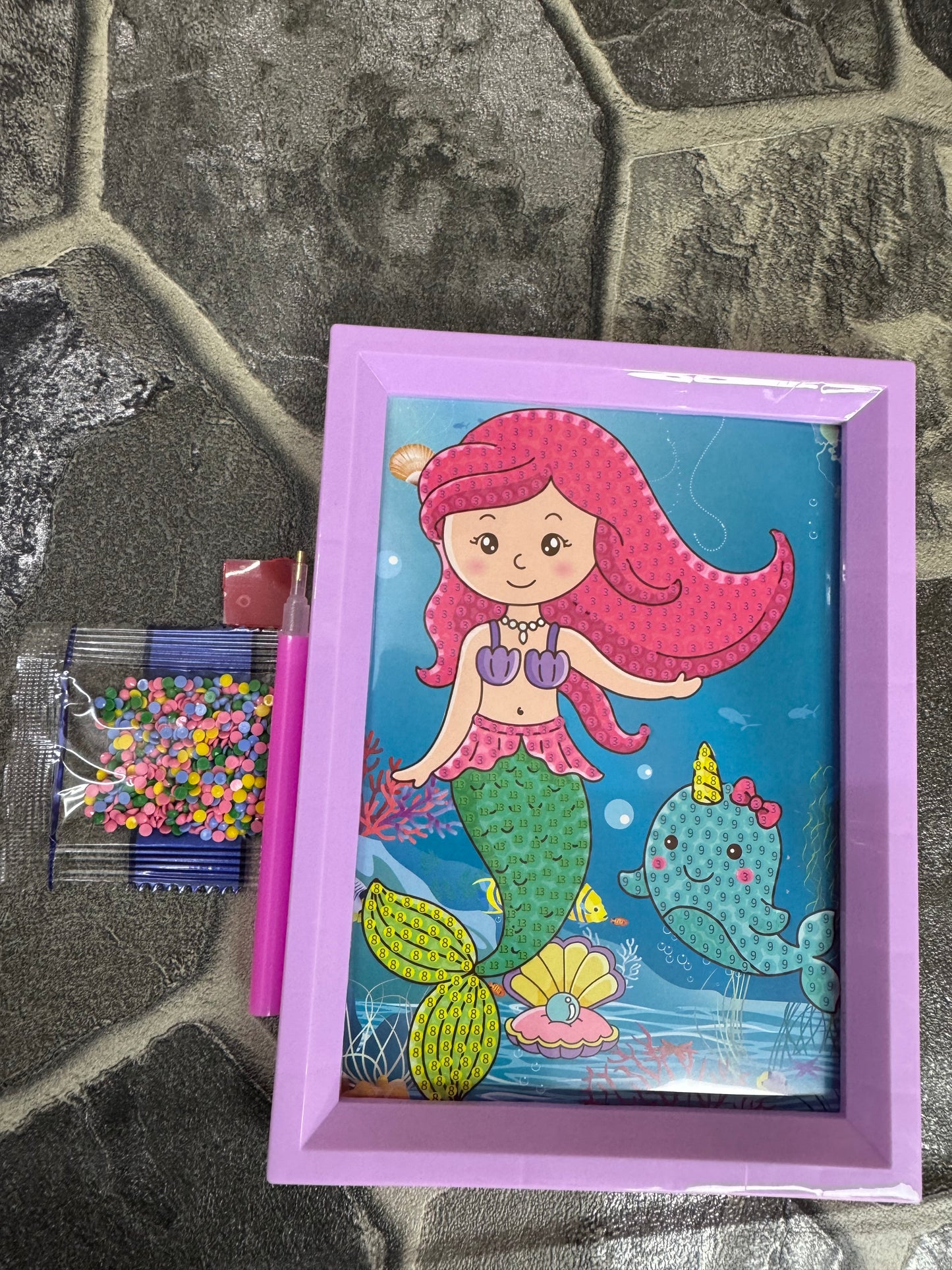 Diamond painting