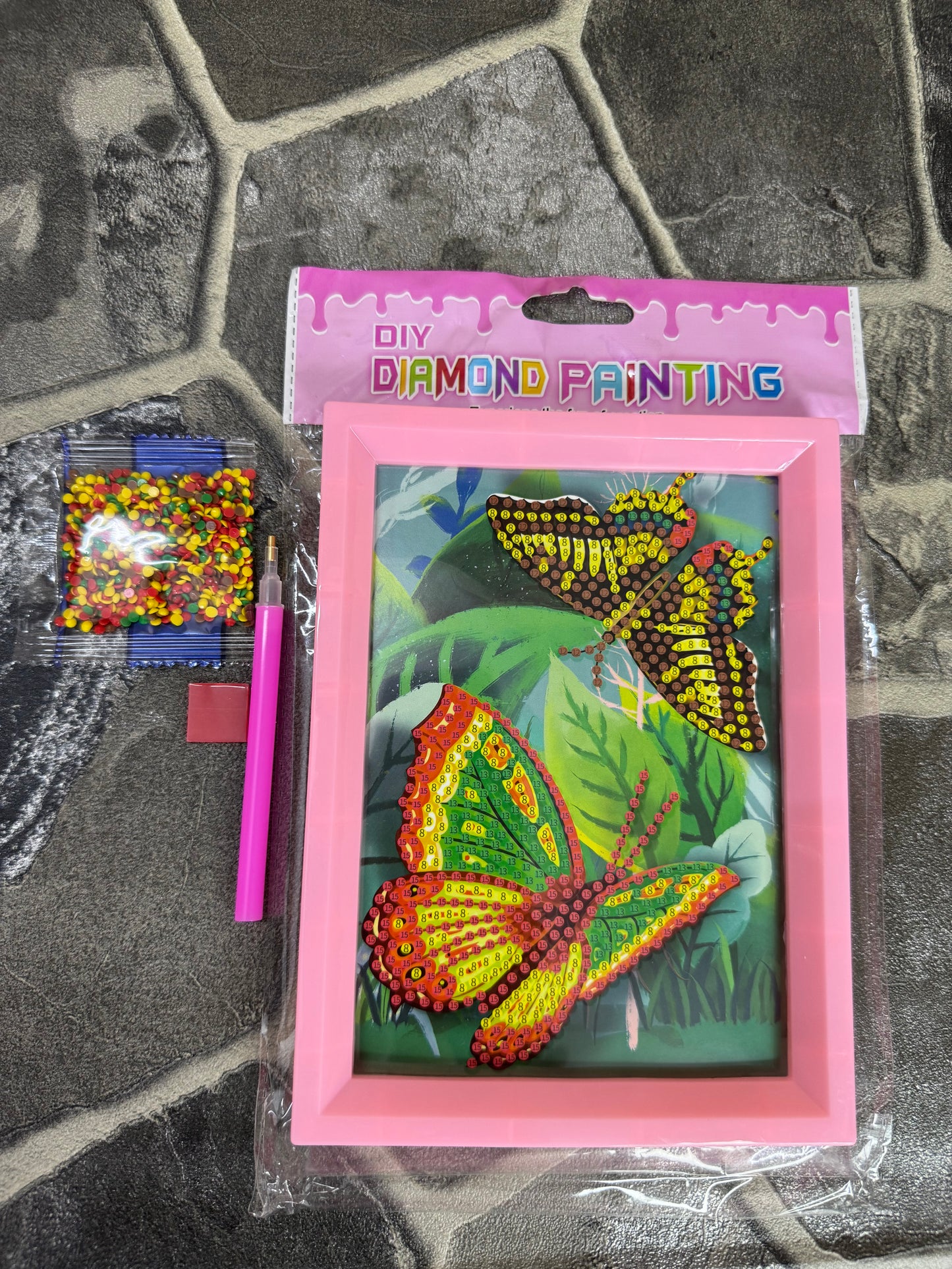 Diamond painting