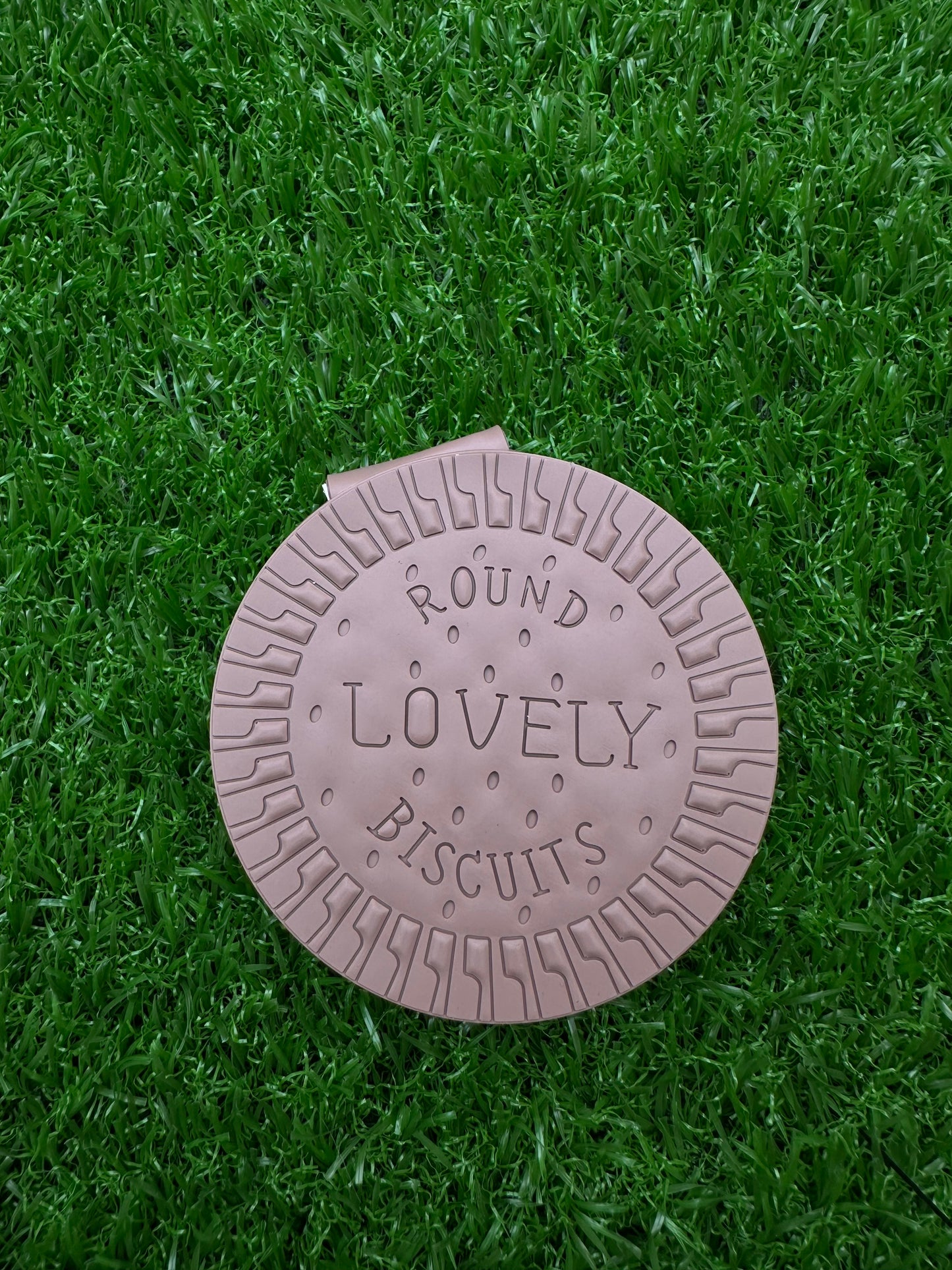 Biscuit, chocolate diary