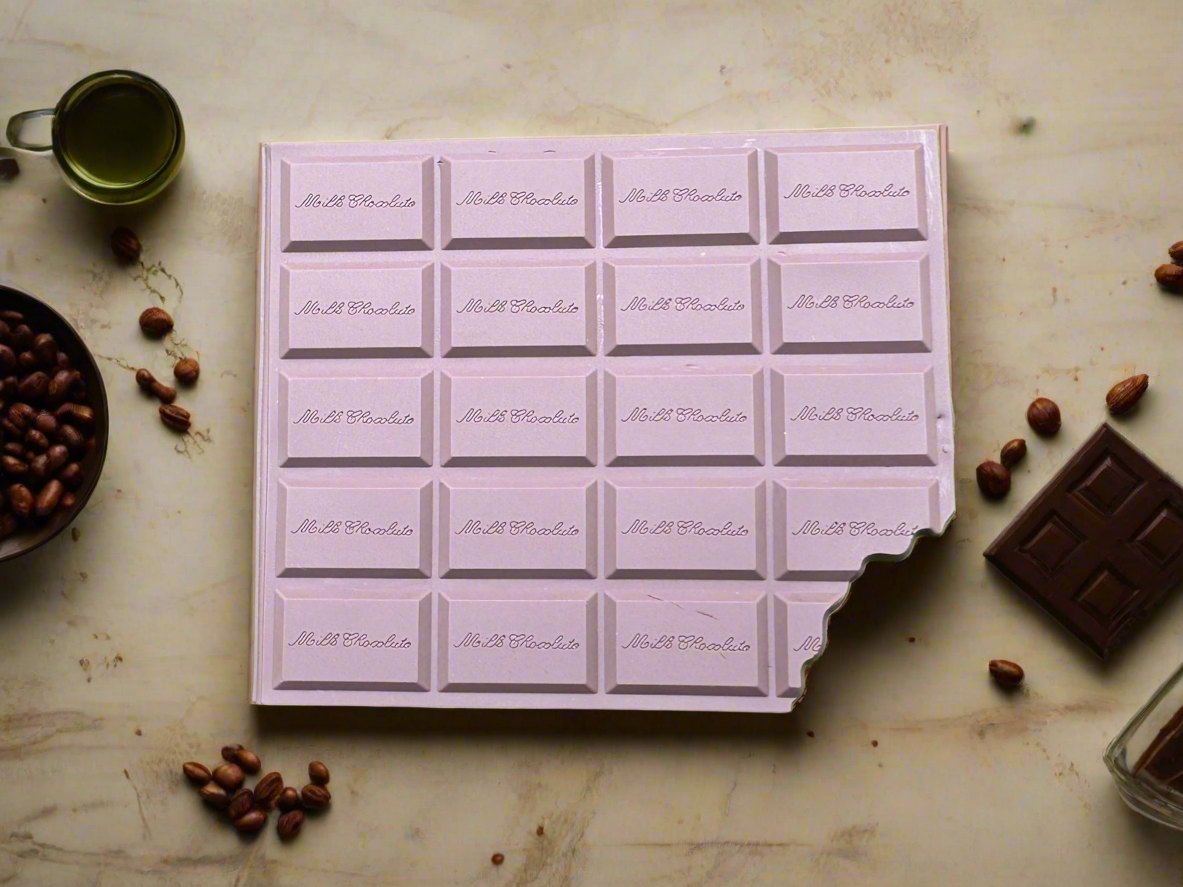 Biscuit, chocolate diary