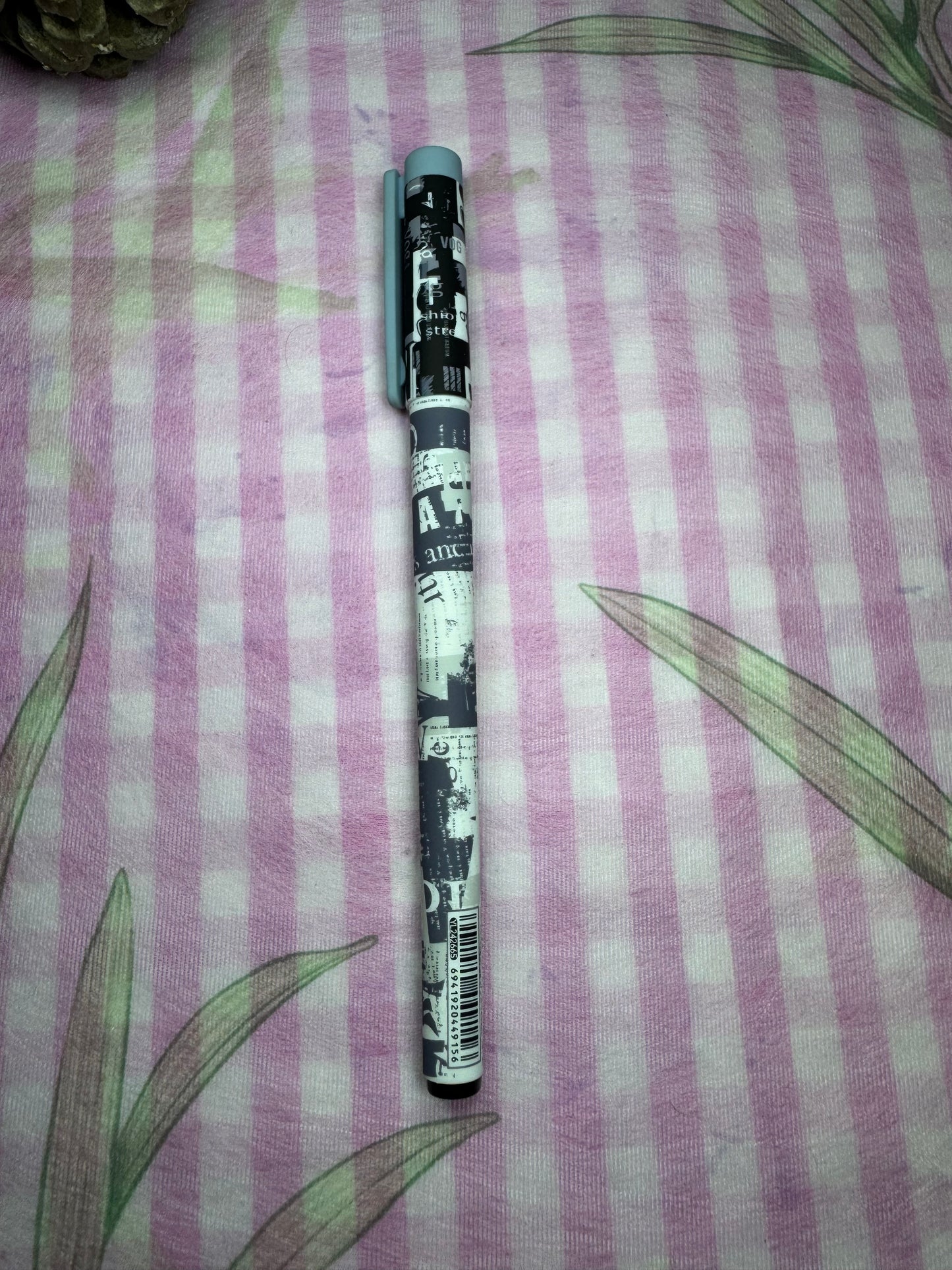 Aesthetic Newspaper 📰 Gel Pens