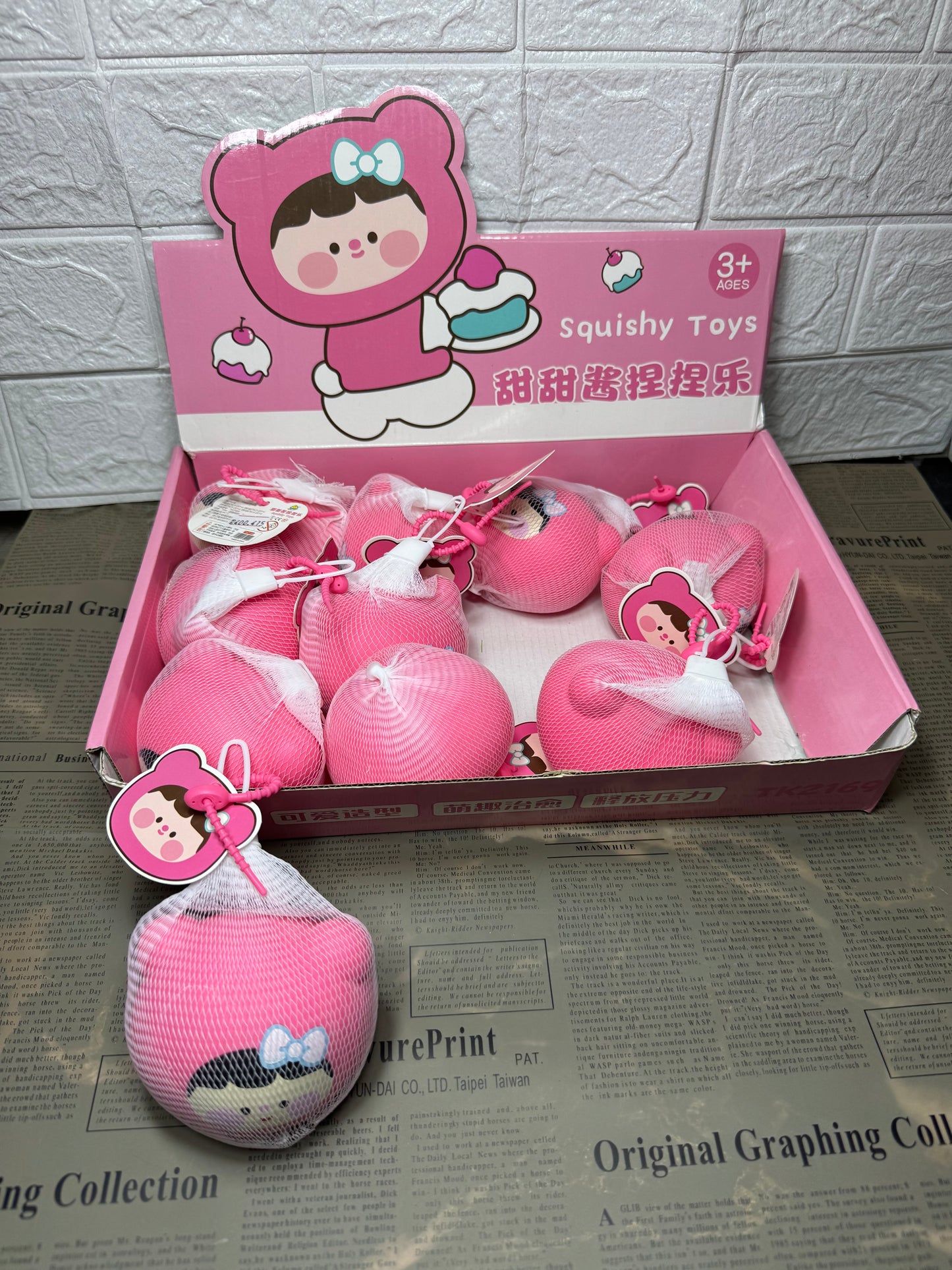 Kawaii Girl Face Squishy Toy 🩷