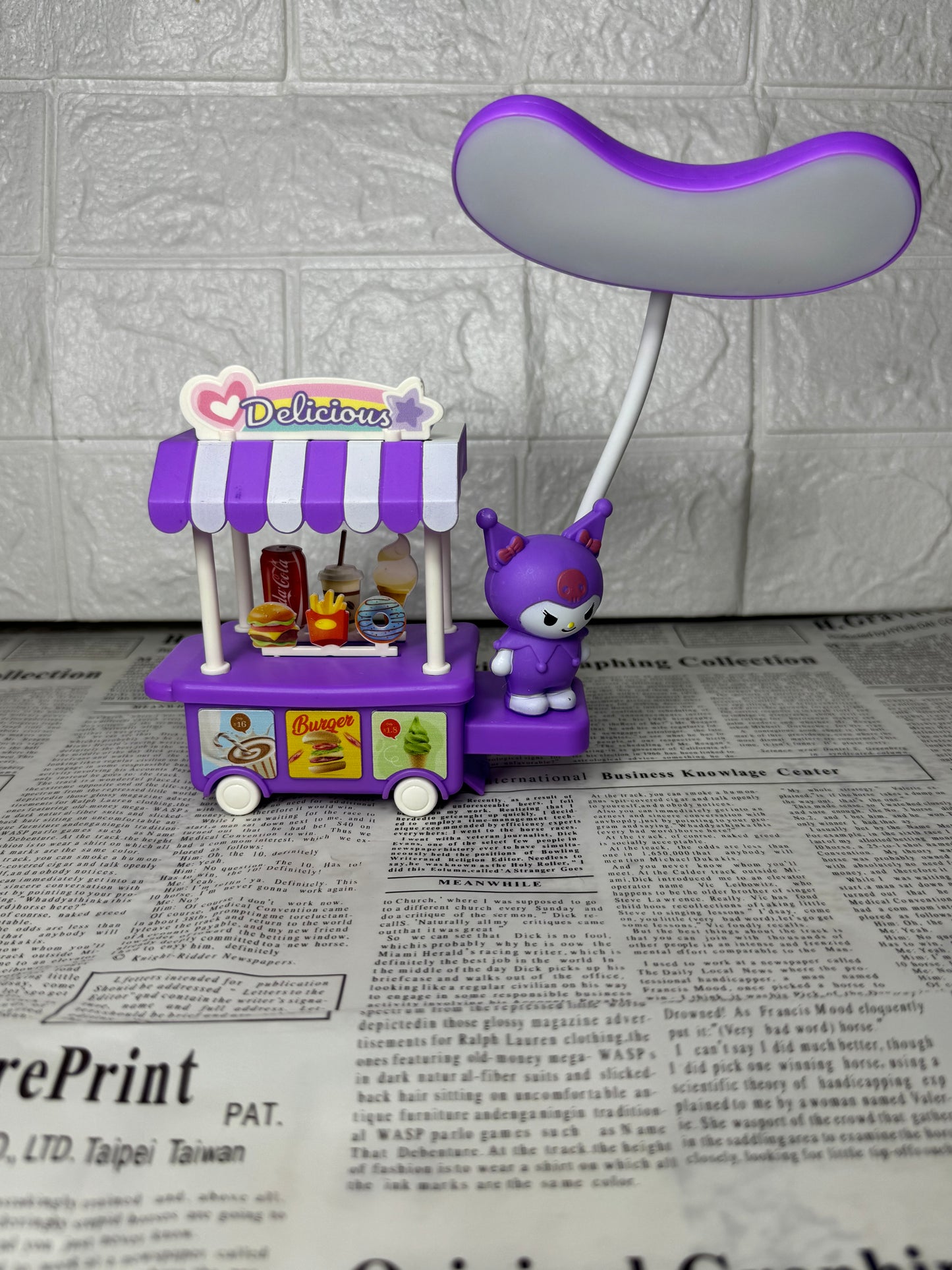 Kuromi Food Cart 🍱 Desk Lamp